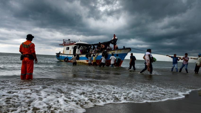 Muslim Rohingya yang Dikira Tenggelam di Perairan Malaysia Ditemukan Bersembunyi di Semak-semak